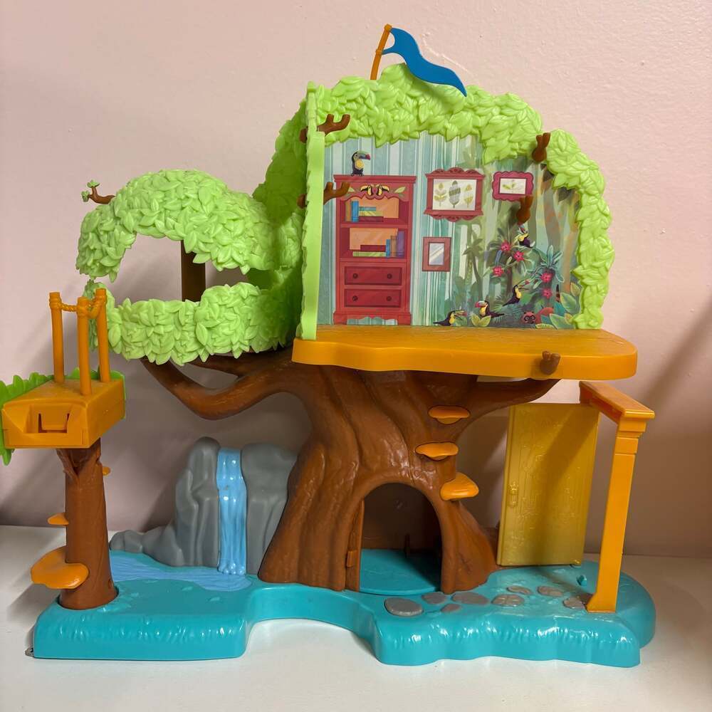 Disney Encanto Antonio's Tree House Playset - Picture 1 of 8